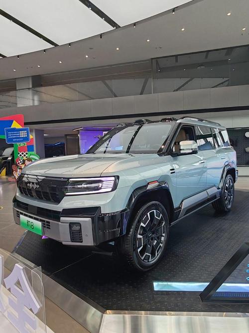 佛山333比亚迪方程豹硬派越野的爆款，英菲尼迪35周年与你共成长